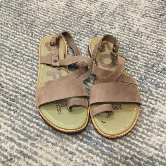 Womens size 8.5 Sorel Sandals - Picture 1 of 2